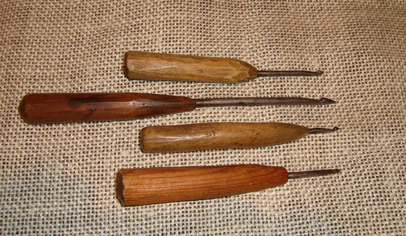 Latch Hook Tool - Vintage Rug Making Tools