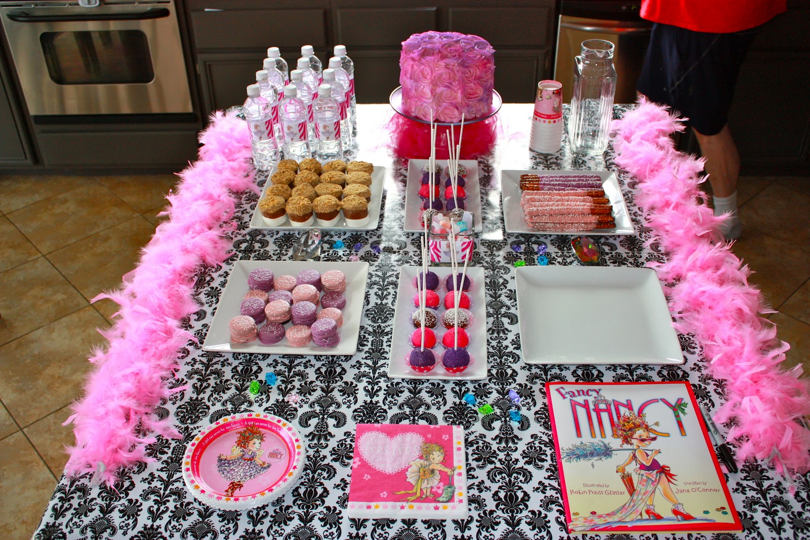 3 Little Things... My Mom's Fancy Nancy Party!