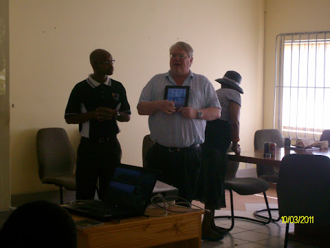 Stafan's presentation on wireless communication , Xoloni from HCM is translating in Zulu