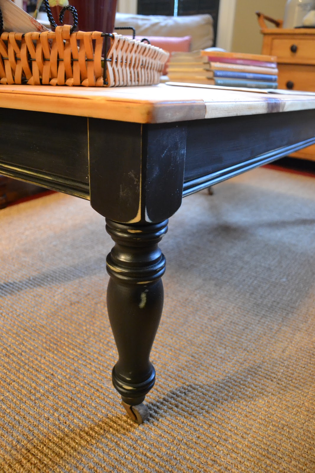 The 1829 Farmhouse coffee table transformation