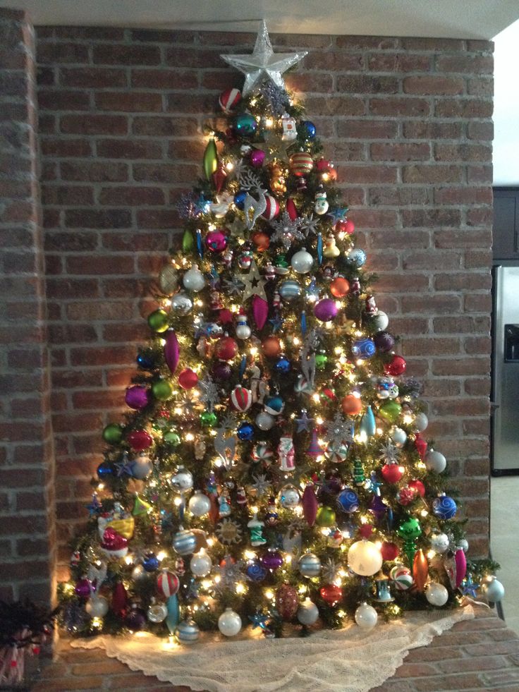 Christmas Tree on The Wall! Made With Garland | My Christmas