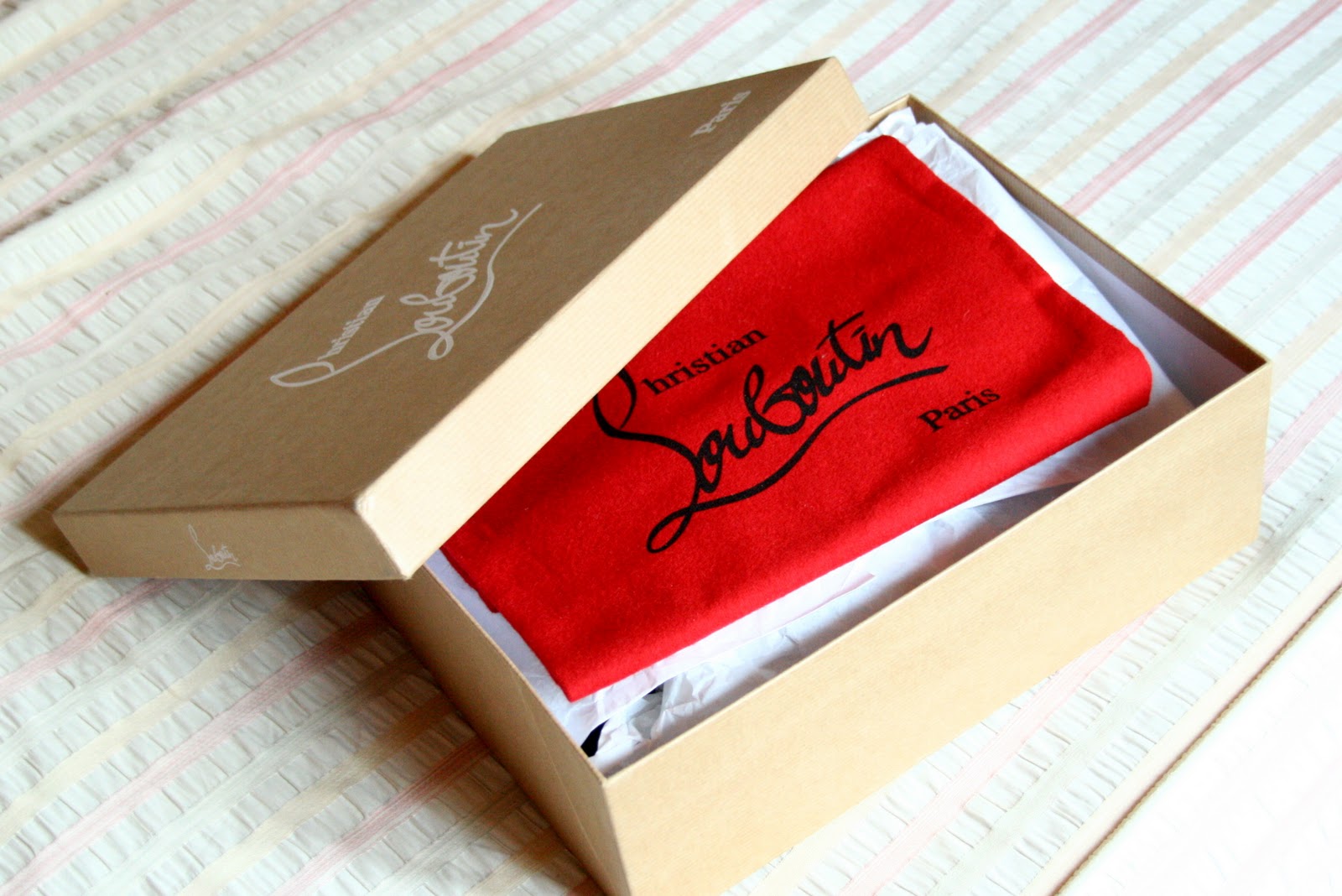 scatola louboutin scatola louboutin