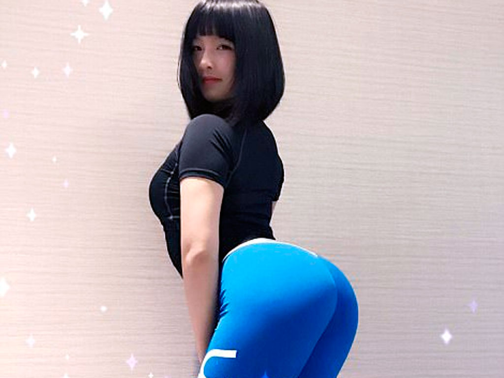 Asian butt 11
