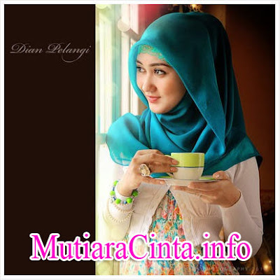Dian Pelangi Trend Fashion Masa Kini Dian Pelangi Trend Fashion Masa Kini