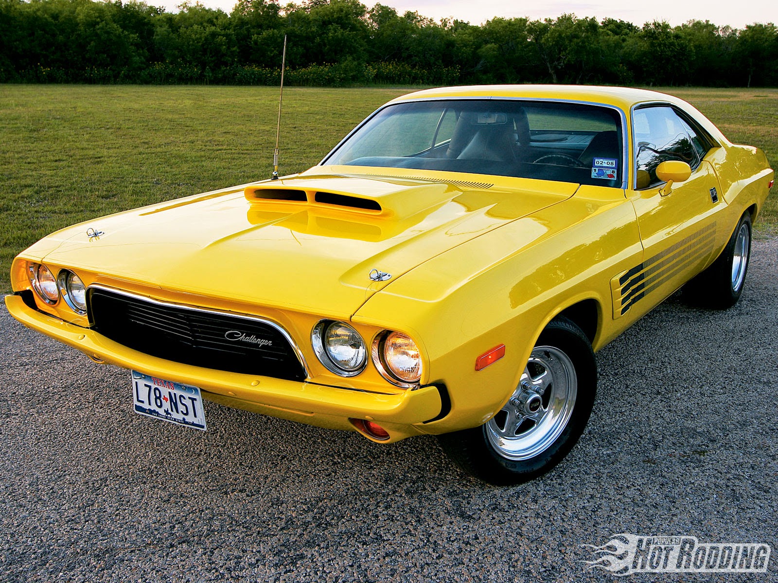 0912phr_23_o%2B20_affordable_project_cars%2Bdodge_challenger.jpg