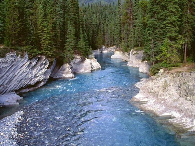 http://www.funmag.org/pictures-mag/nature/mountain-river-photos/