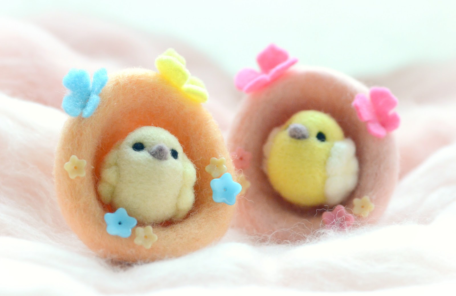 Nozomi Crafts Spring is coming needle felted Easter eggs and bird nests