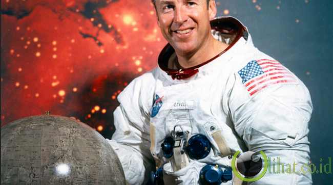 Jim Lovell Jim Lovell