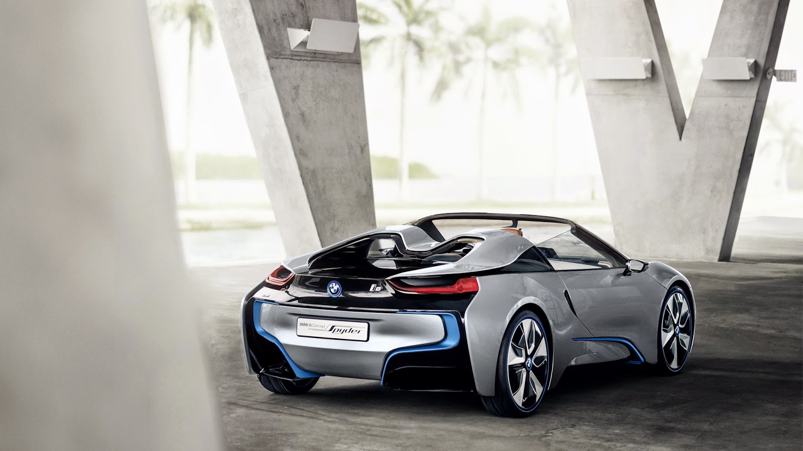 Wallpaper Mobil Mewah Futuristic BMW I8 Spyder Wallpaper Mobil Mewah Futuristic BMW I8 Spyder