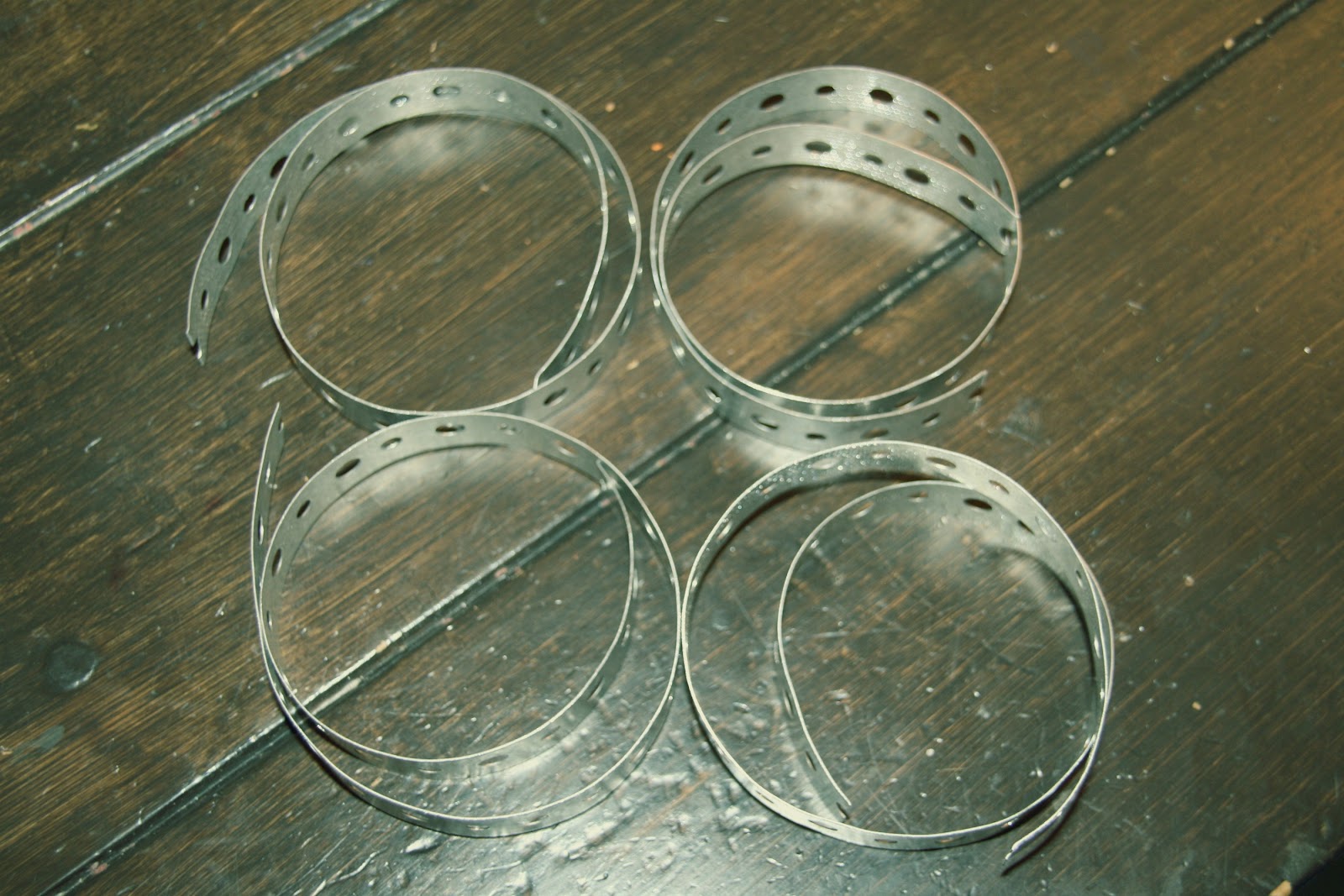 retropolitan DIY Metal Decorative Spheres