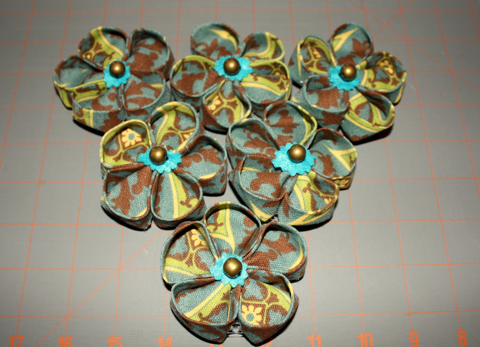 Made with Moxie Tutorial Kanzashi flowers