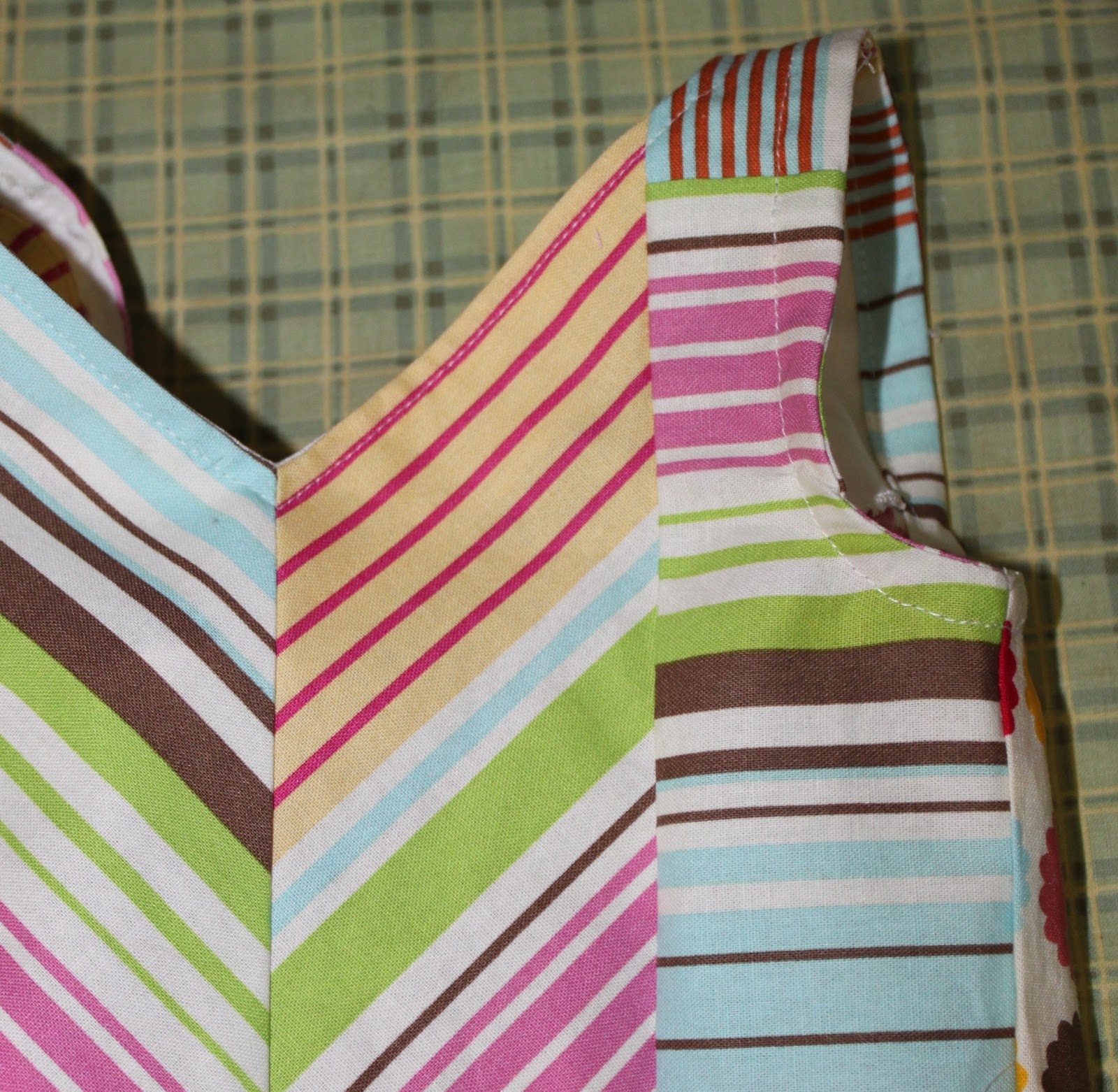 sew easy being green Chevron Stripes Top Tutorial!!