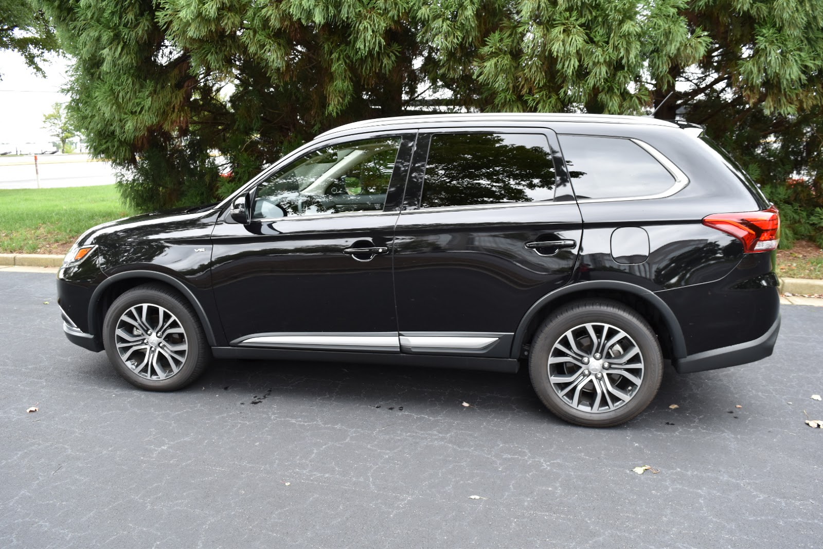 2016 Mitsubishi Outlander 3.0 GT SAWC Review