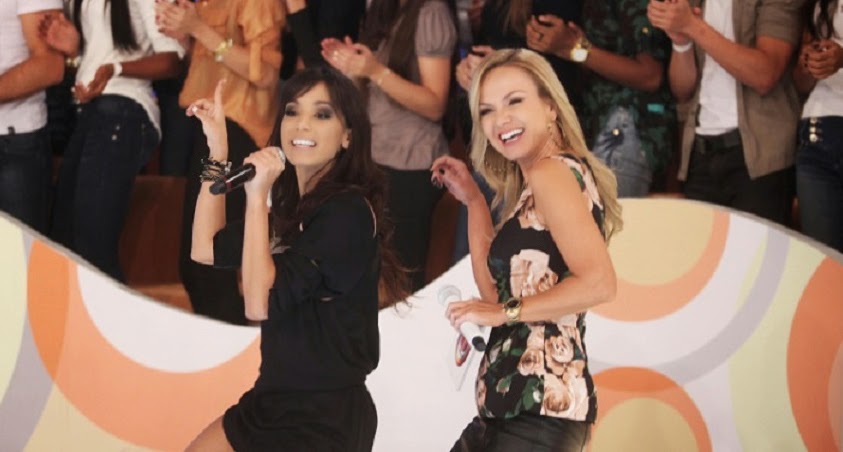 SBTpedia: Anitta e Eliana se aventuram em uma simulação de voo de  paraquedas no programa deste domingo; veja detalhes