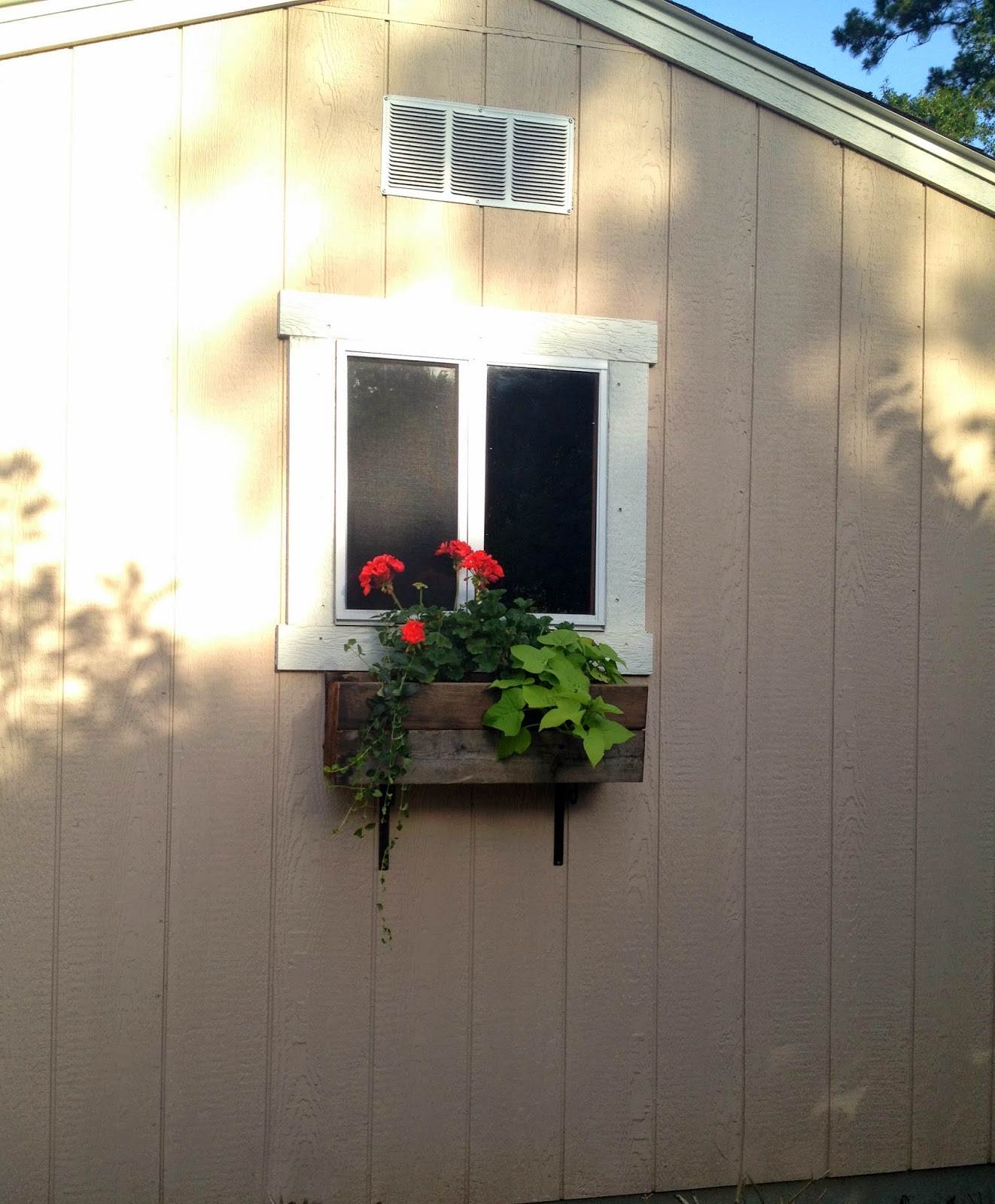 Crafty in Crosby Easy DIY Pallet Window Box