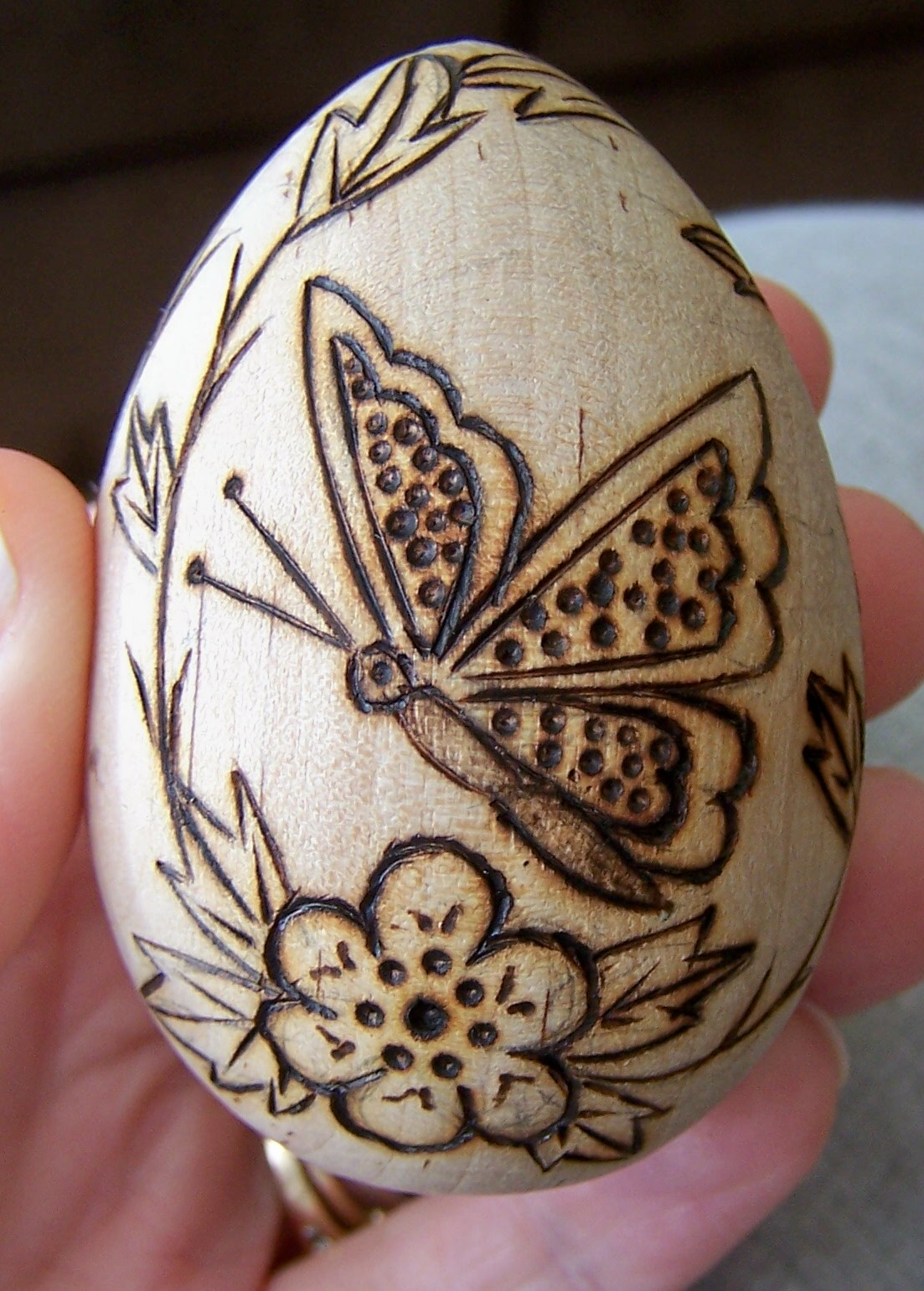 BUG A BOO CORNER Fun with Wood eggs!