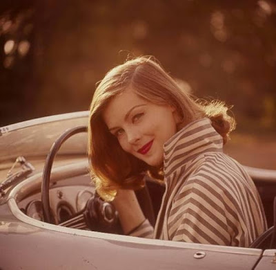 the_mgm_girl_-_janet_lee_6791046_large.j