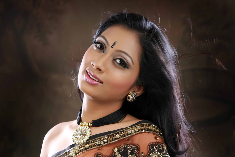 Udaya Tara Photoshoot in Saree1 - Actress Udaya Tara Hot Photoshoot in Saree