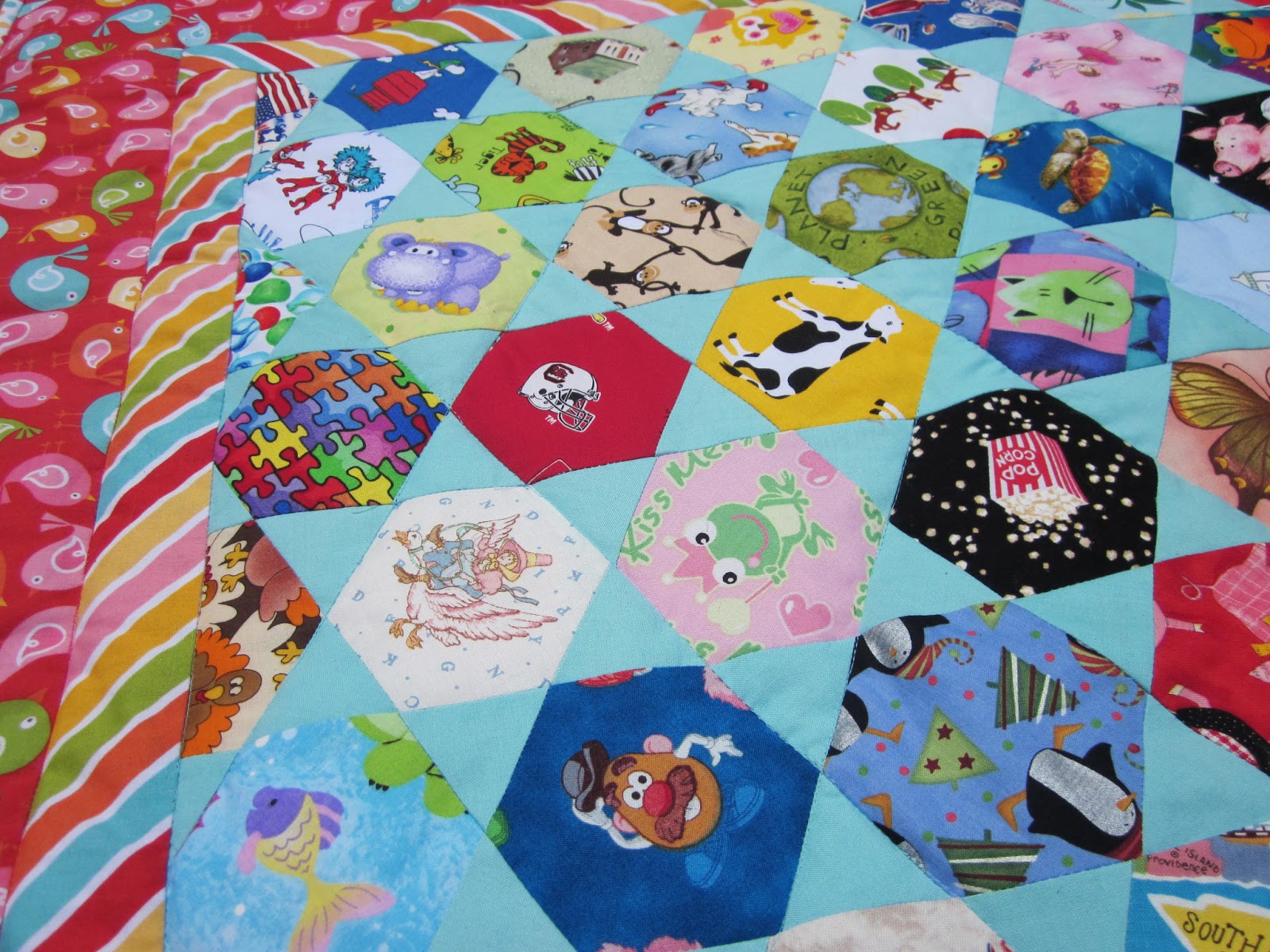 BonnieProjects Hexie Eye Spy Quilt for Penelope