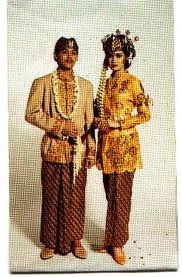 Download this Pakaian Adat Tradisional Daerah Jawa Barat picture