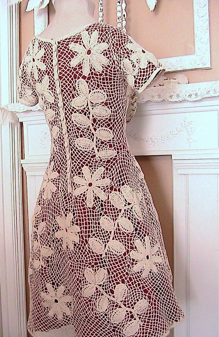 Katty's Cosy Cove Making an Irish Crochet Dress.