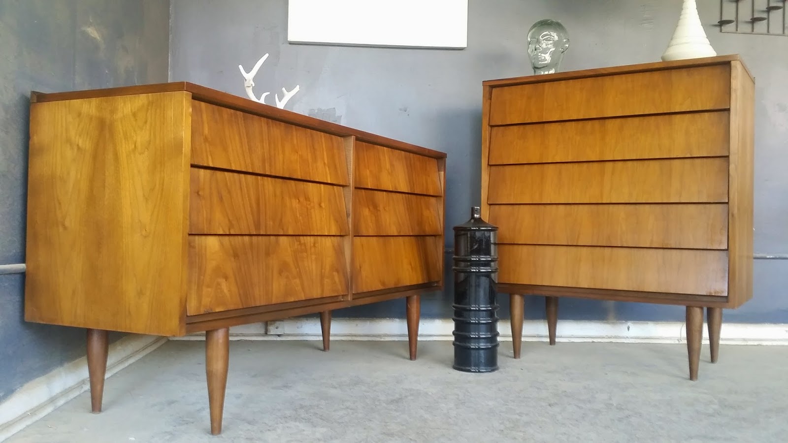 Vintage Ground Mid Century Bedroom Set