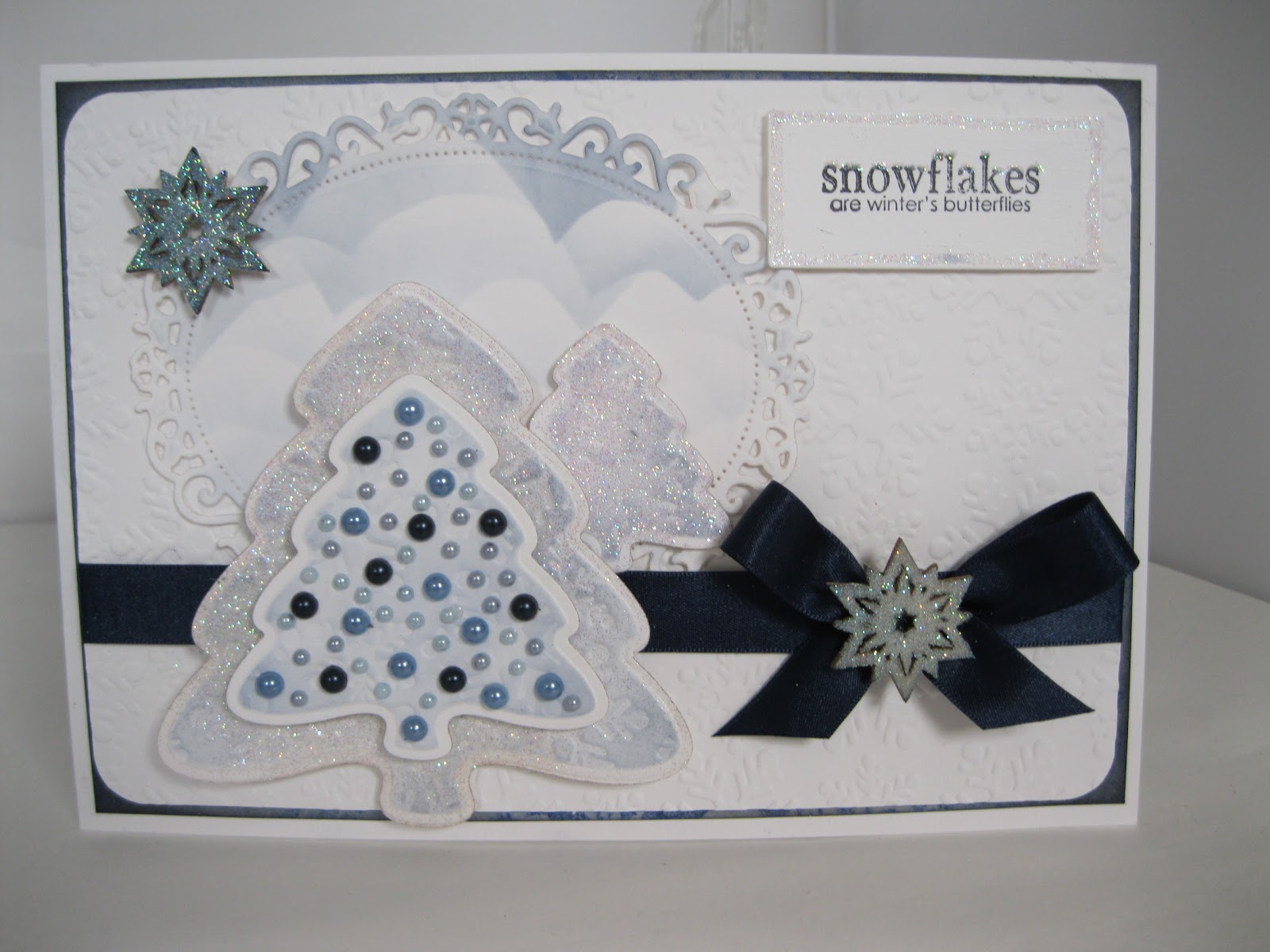 Flowers, Ribbons and Pearls Oh! Christmas Tree...