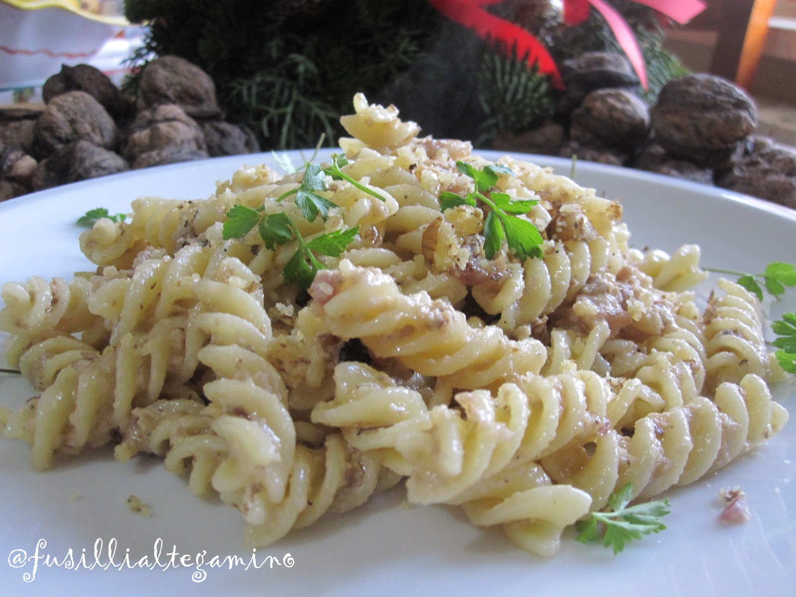 fusillialtegamino Fusilli con Noci, Pancetta e Panna