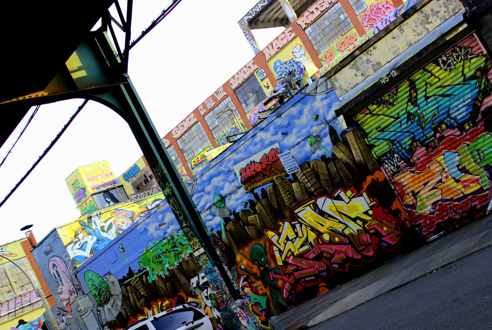 Travelmarx Heaven Skate Park Graffiti Hartford