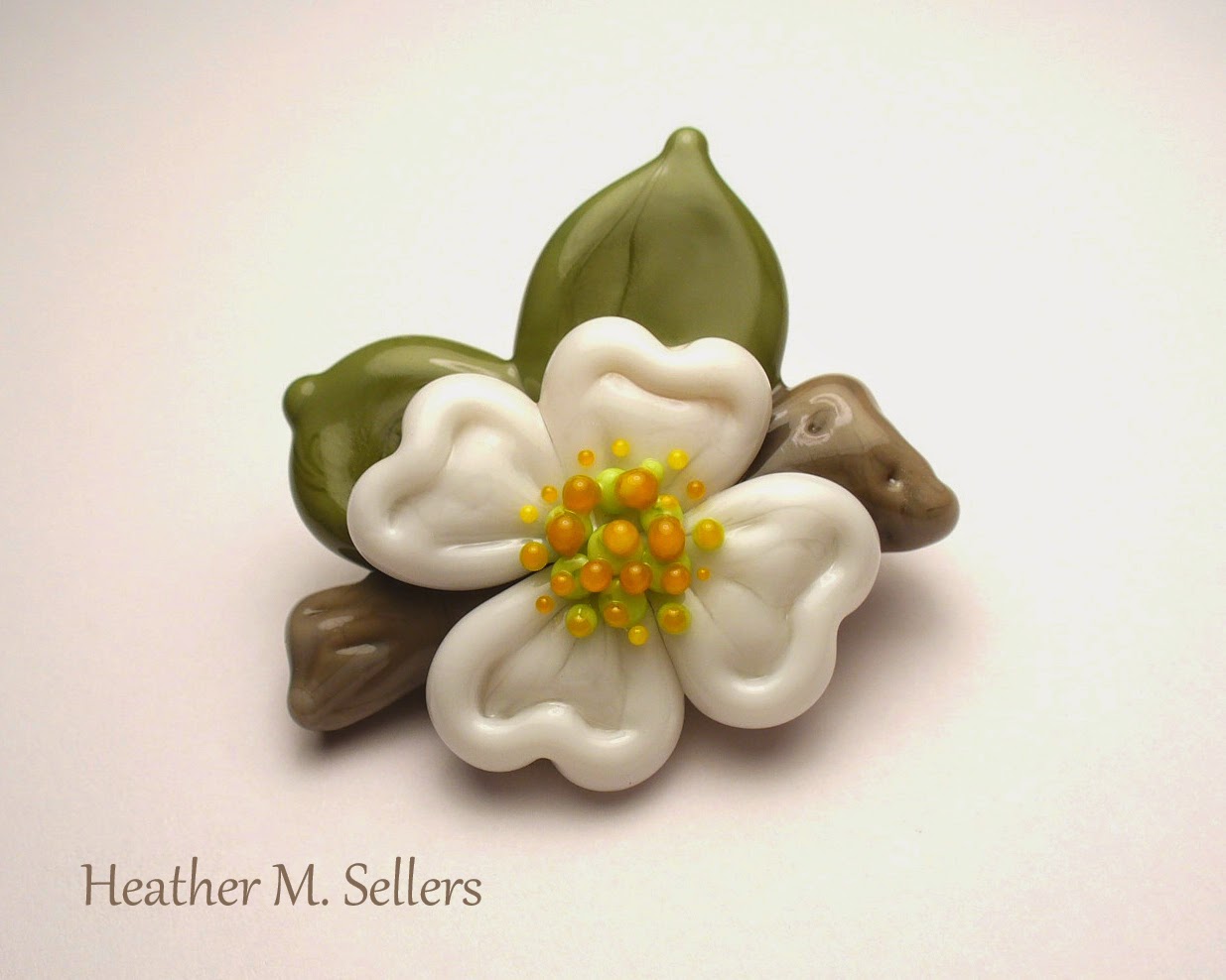 Heather Sellers Art Glass Dogwood Bead Set
