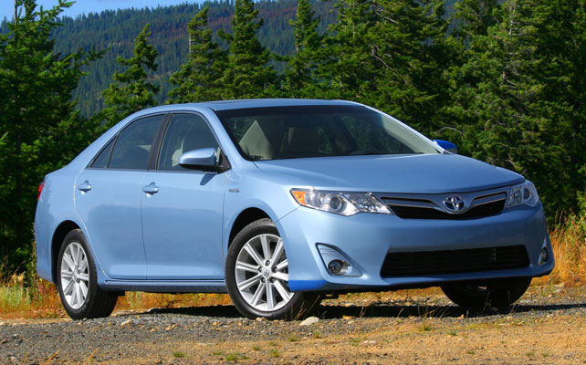 News Car 2012 Toyota Camry Hybrid Review Price Engine