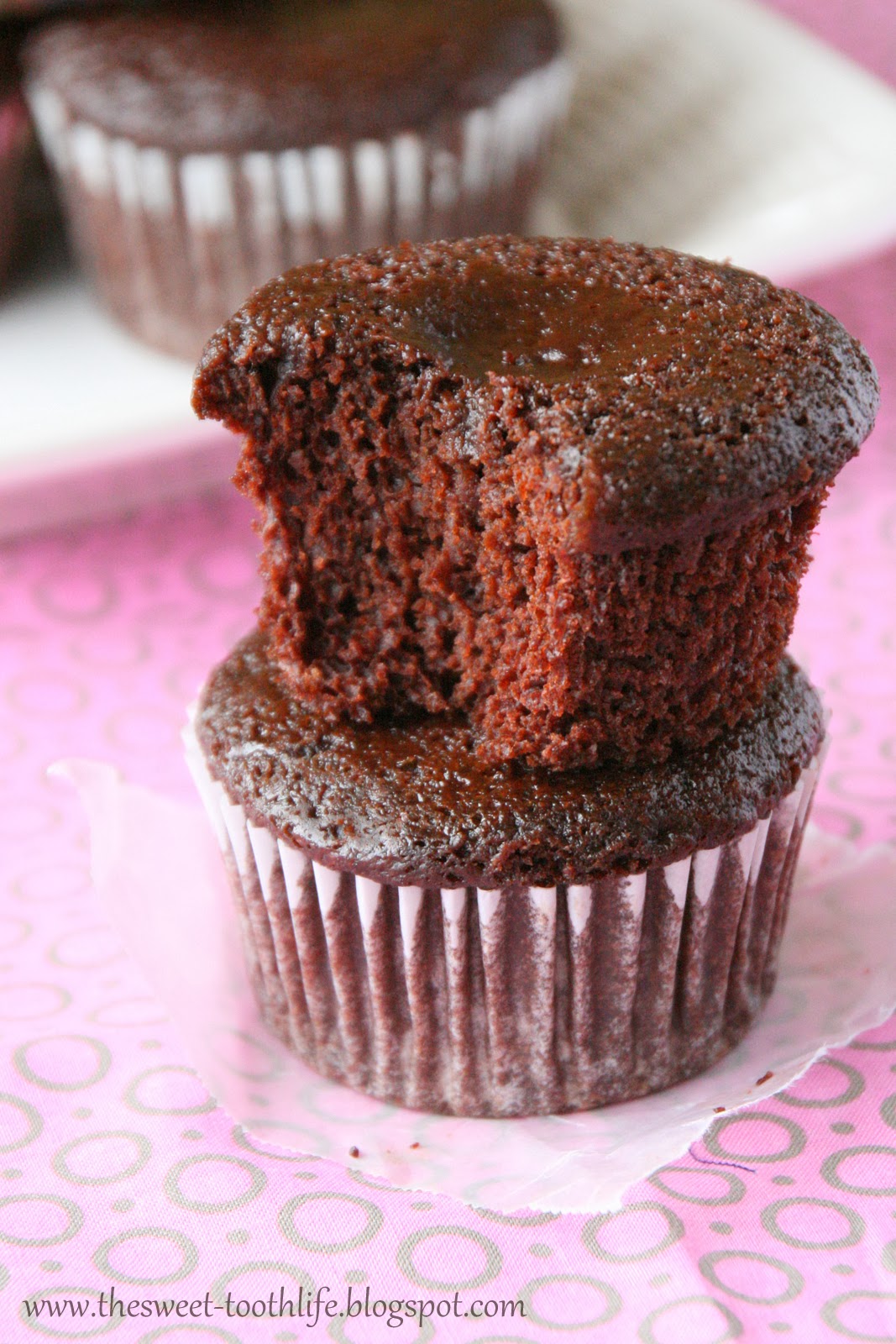 The Sweet {Tooth} Life Vegan Chocolate Fudge Muffins