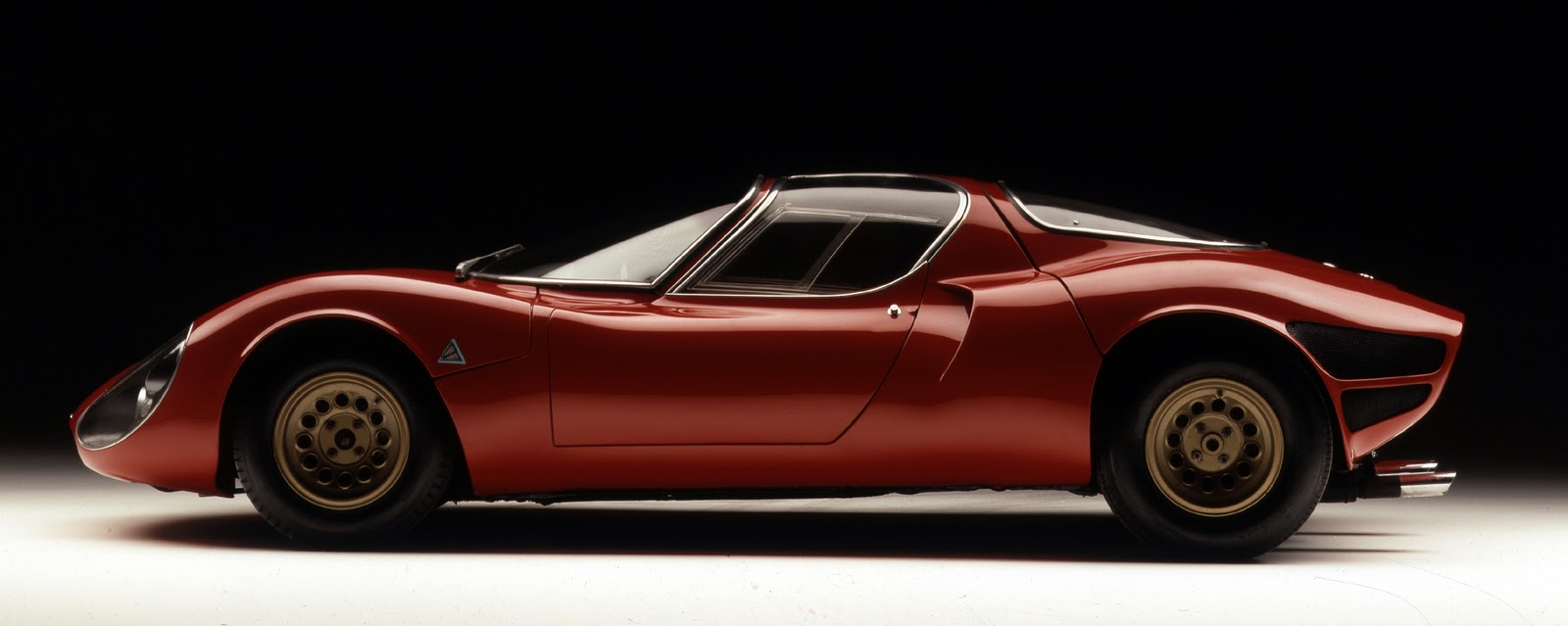 Alfa Romeo 33 Stradale Modern Design By Moderndesign Org