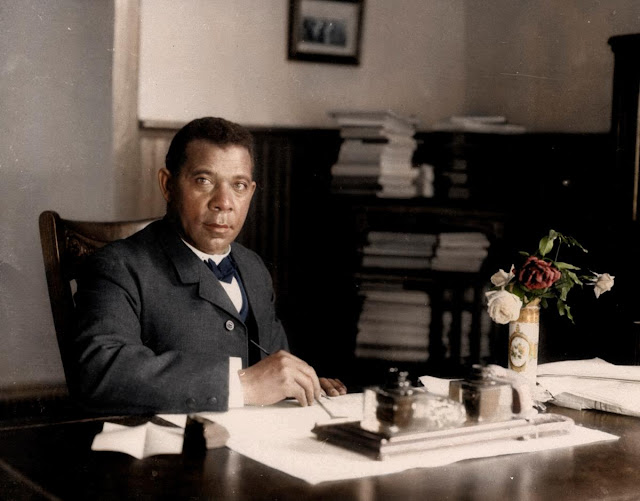 What Did  Booker T. Washington Look Like   Ago 