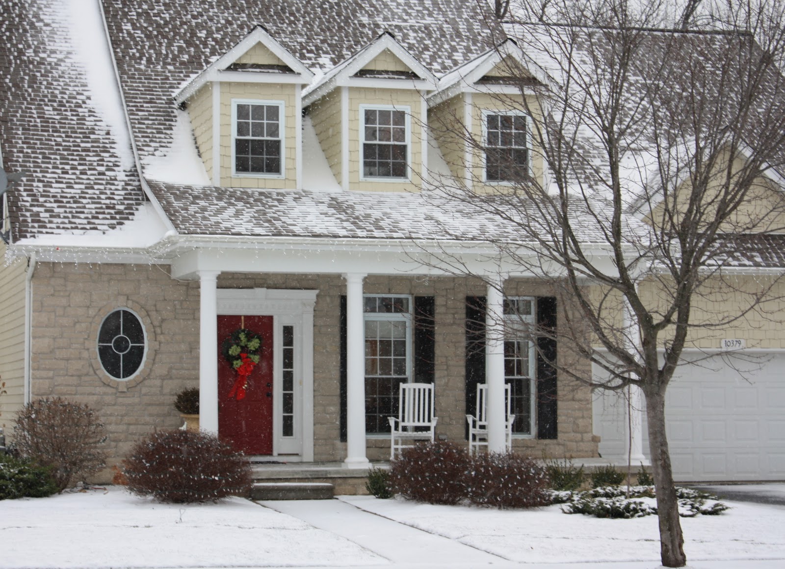 The Yellow Cape Cod Holiday Home Series