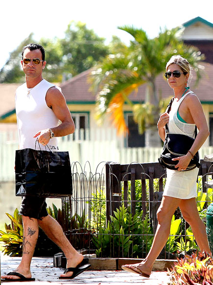 Jennifer Aniston's New Chic Hollywood Hills Home - Beautifully Seaside