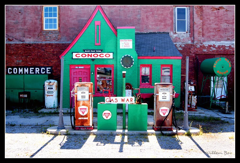 Route 66 Art Allen's Conoco Fillin' Station, Commerce OK