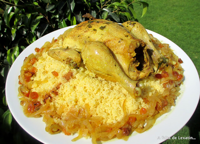 Cuscus De Pollo Con Cebolla Caramelizada Y Pasas
