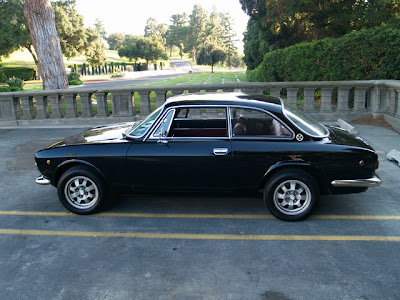 Alfa Romio 1750 Black Pictures