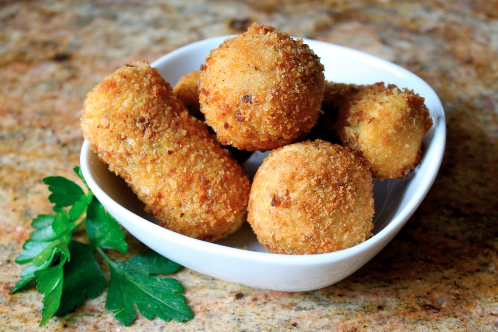 Potato Croquettes (Crispy Deep Fried Mashed Potatoes!)