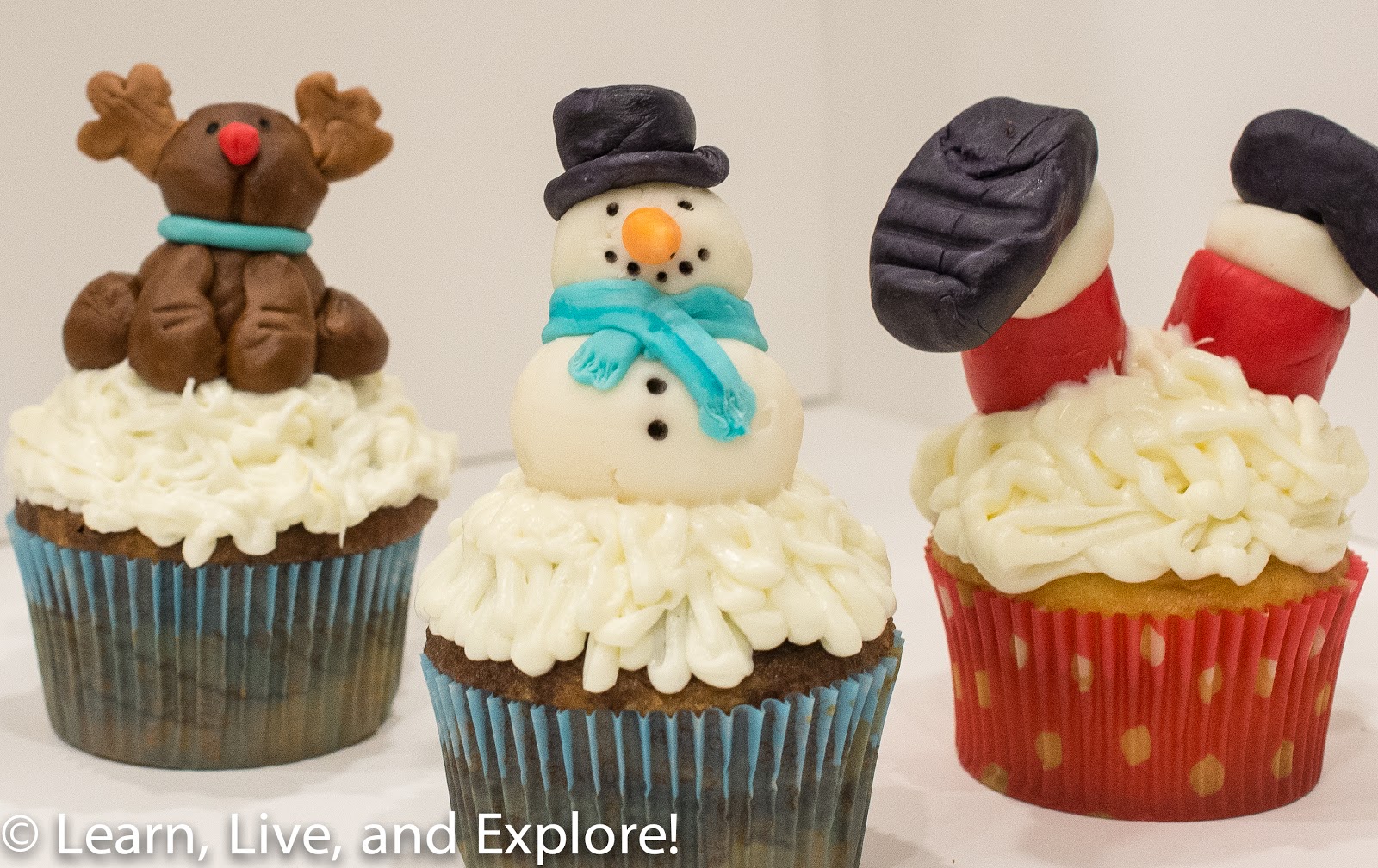 December Cupcake(s) of the Month Holiday Fondant Figures Learn