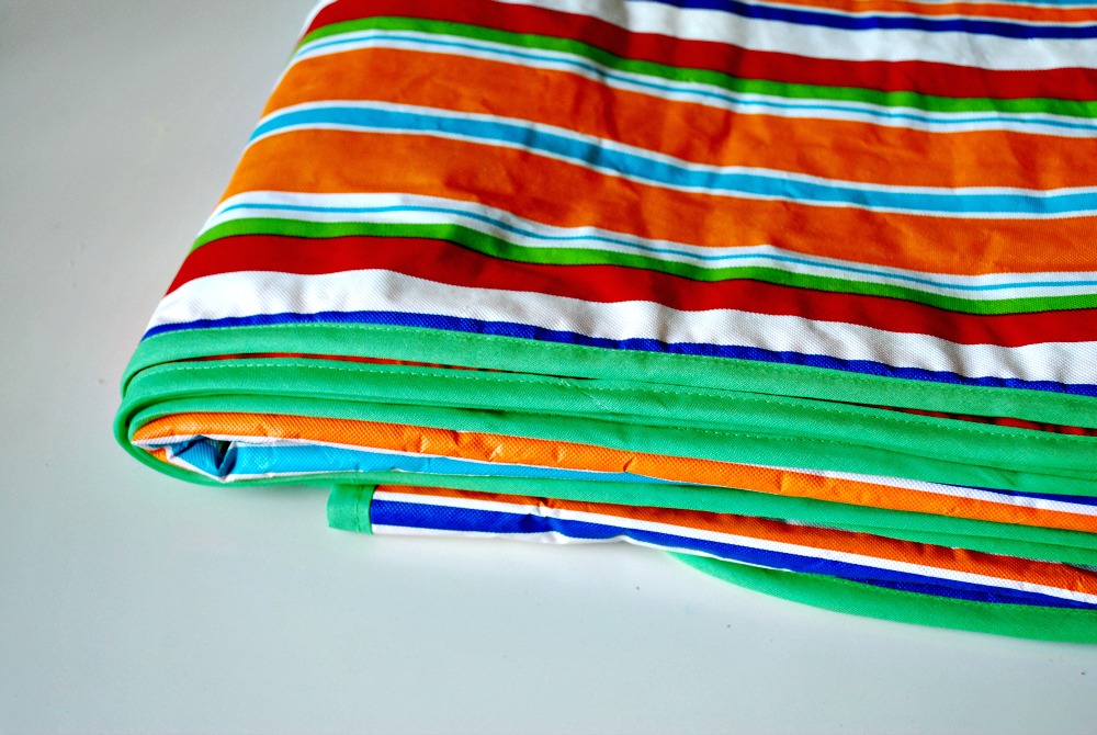 Larissa Another Day Vinyl Tablecloth Picnic Blanket Tutorial