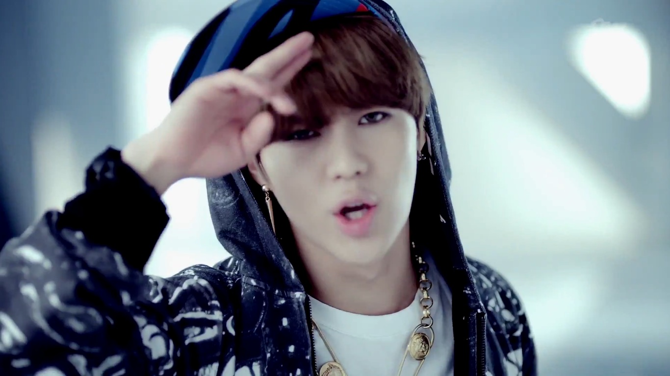 Star The World: Super Junior Henry Trap