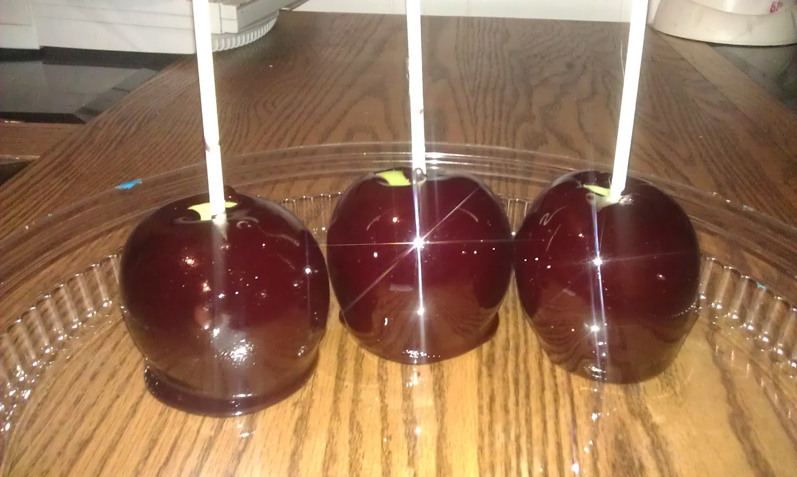 MAKING CANDY APPLES Store bought mix vs. Homemade recipe UNDER