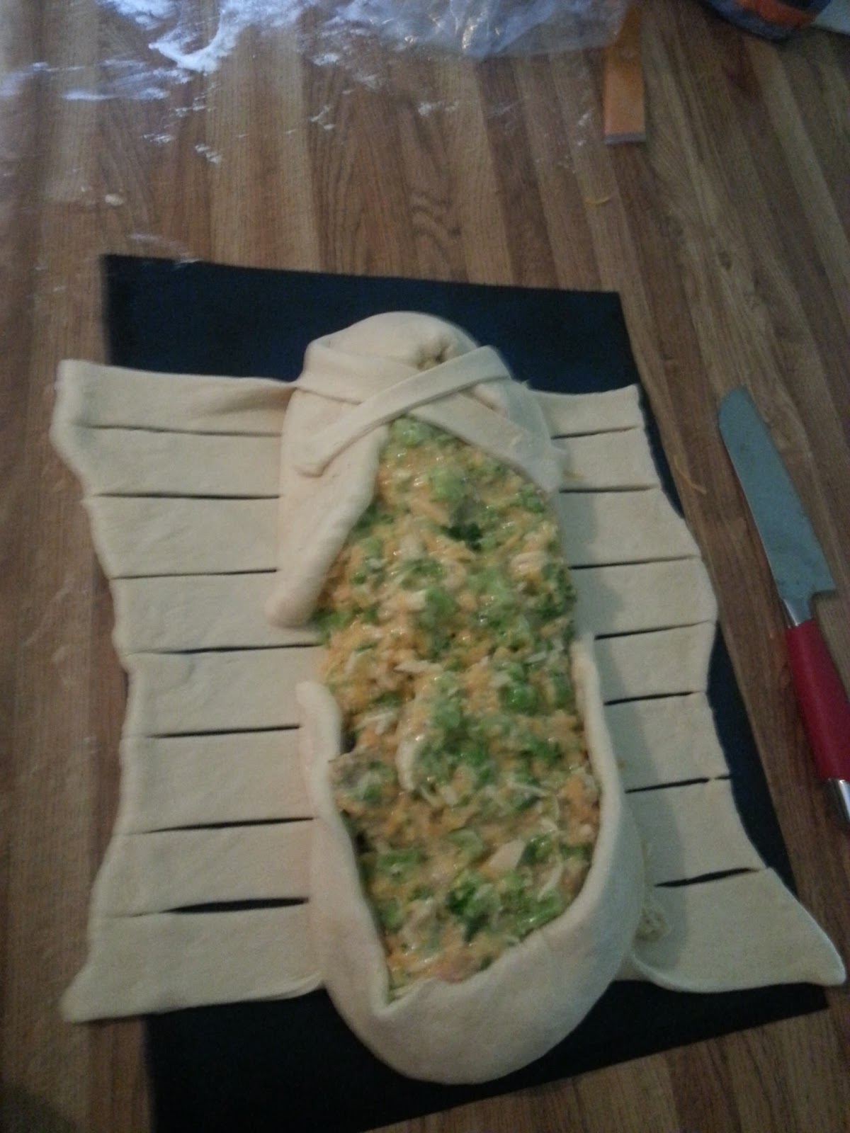 sweet aimees knit pickin braided cheesy chicken broccoli bread