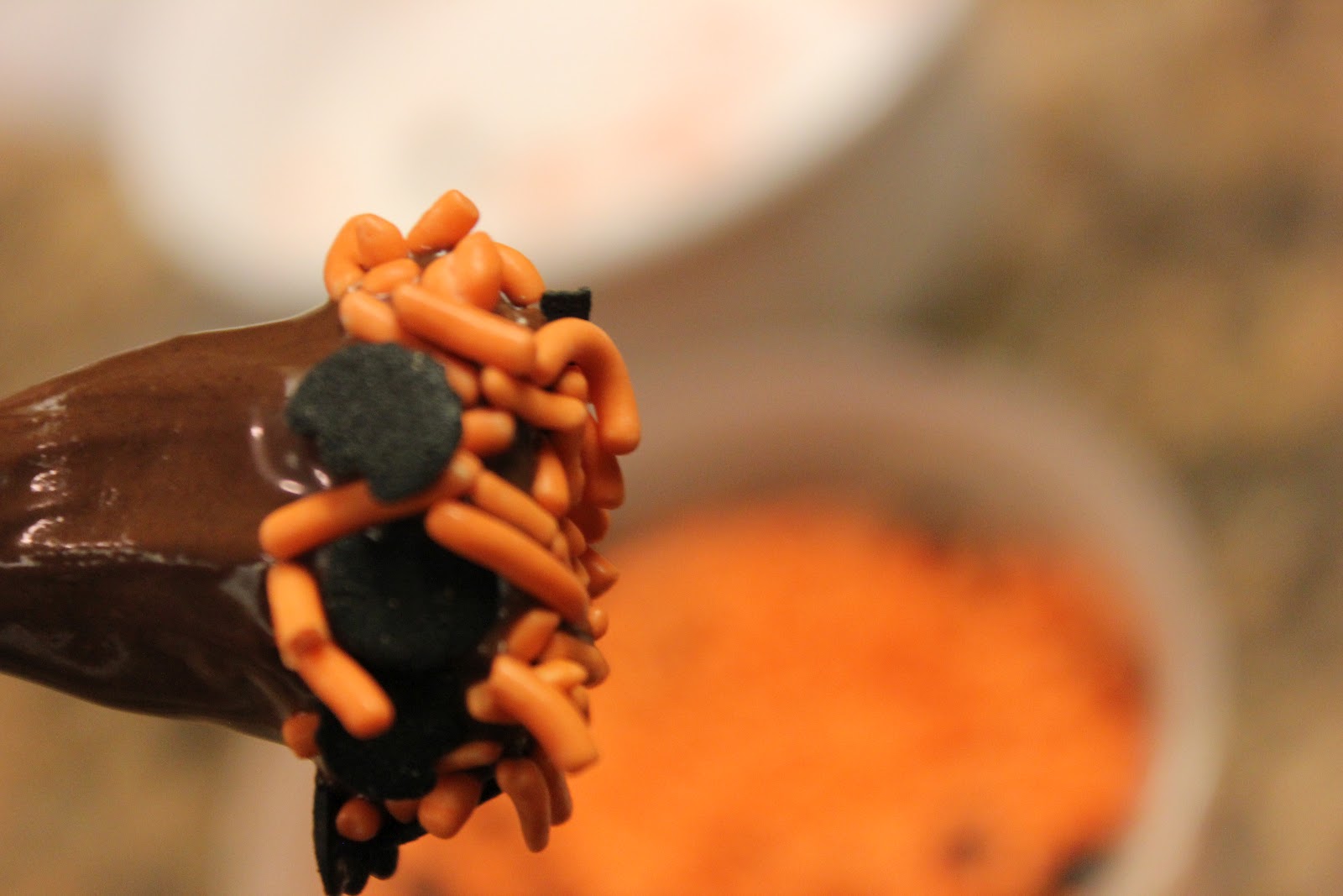 My Sister's Crazy! SIMPLE TRICKS FOR HALLOWEEN TREATS