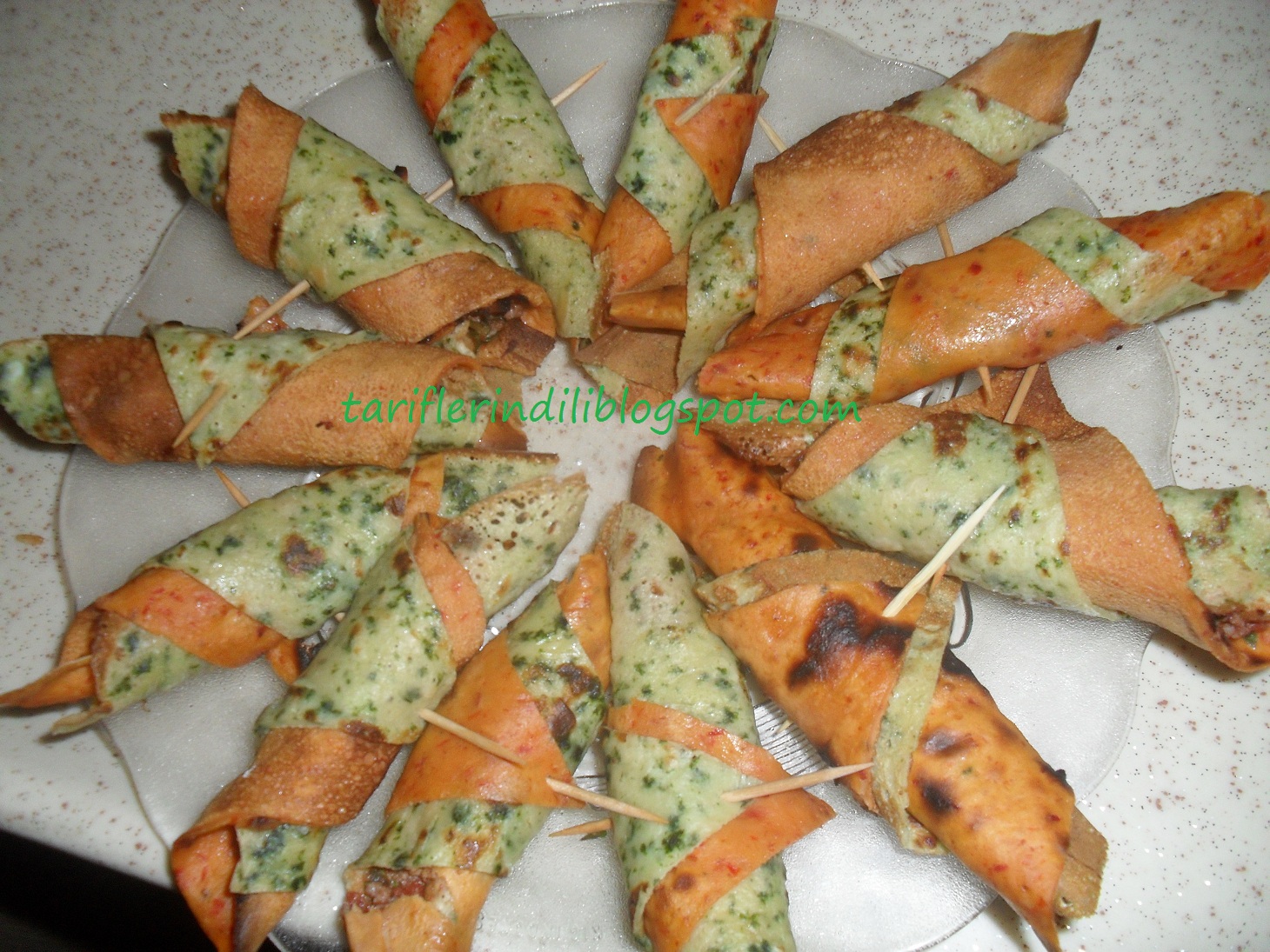 SALÇALI ISPANAKLI KREP SARMASI Tariflerin Dili