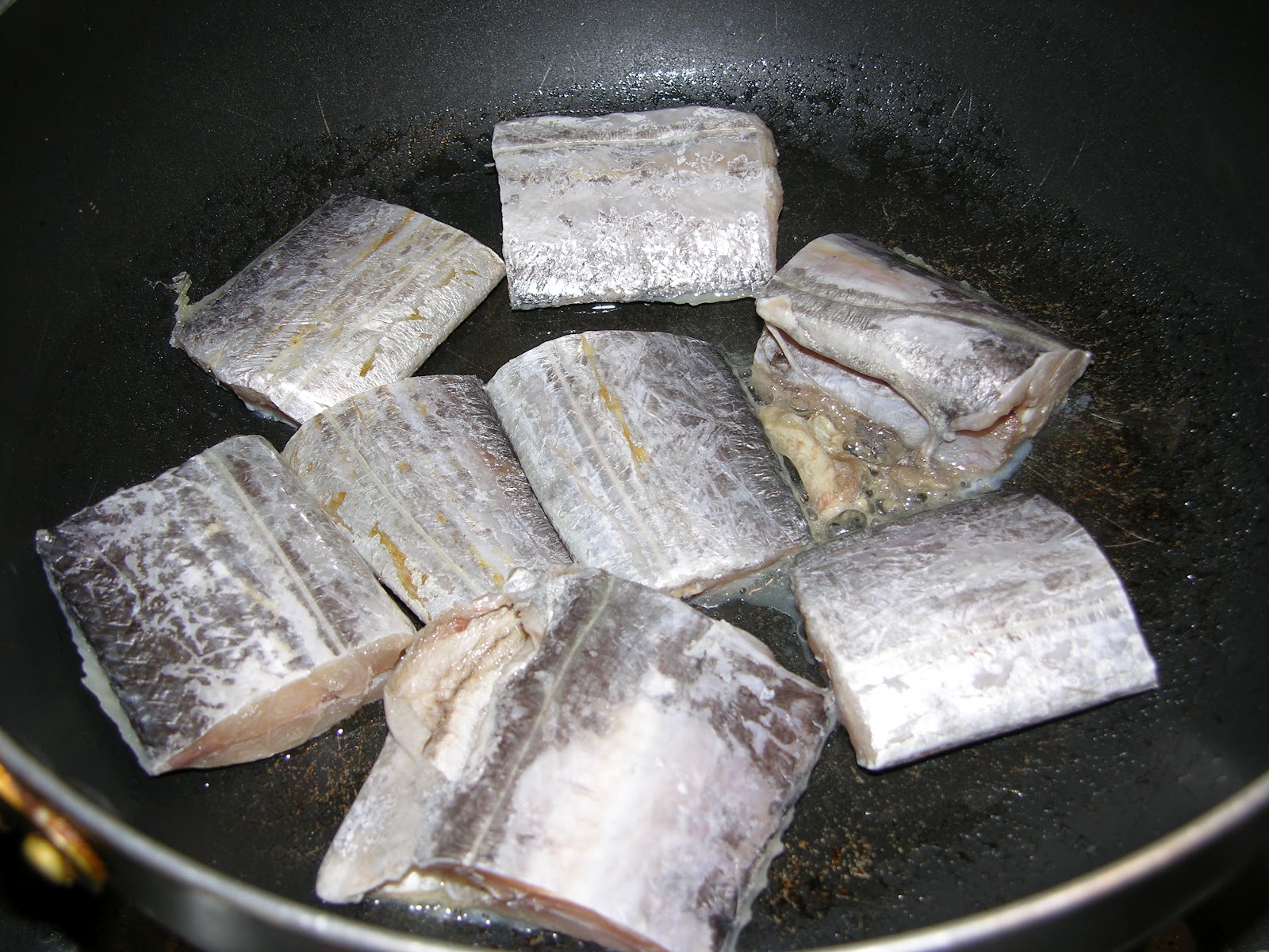 Pan Fried Belt Fish Stew in 20 Minutes (红烧带鱼) Fun Chinese Cooking