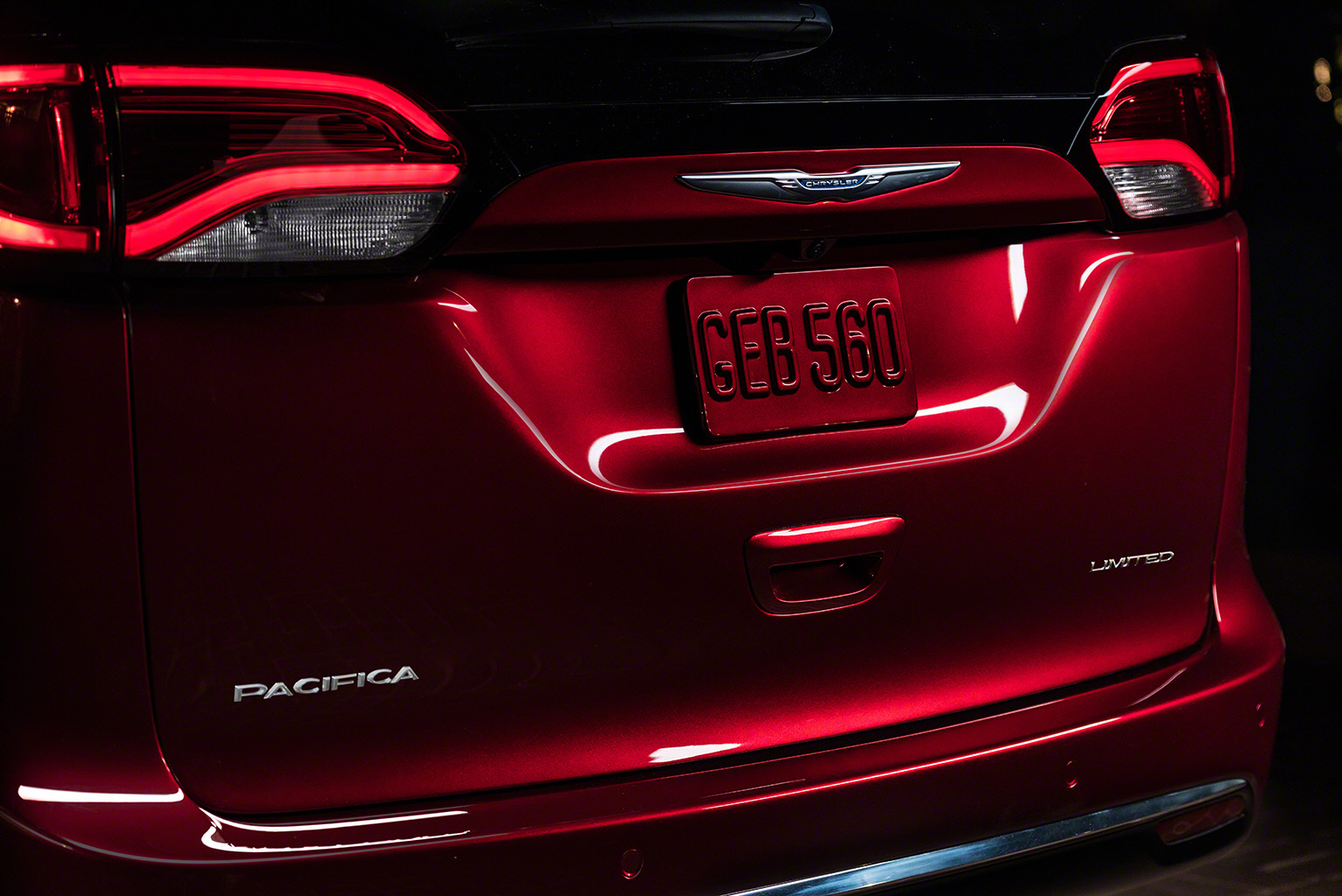 Chrysler Says Goodbye To Town Amp Country And Welcomes 2017