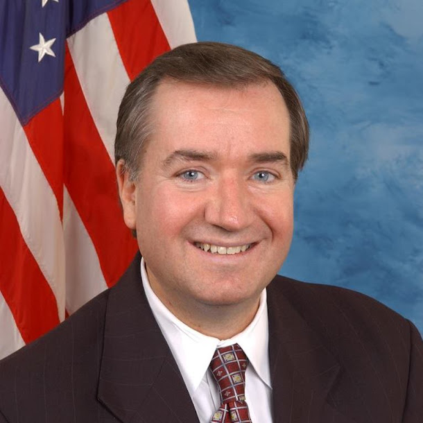 由美國聯邦眾議院外交委員會主席羅伊斯(Ed Royce, R-CA)提案的「台灣旅行法」草案於美東時間15日在眾議院外交委員會「亞太小組」通過。 由美國聯邦眾議院外交委員會主席羅伊斯(Ed Royce, R-CA)提案的「台灣旅行法」草案於美東時間15日在眾議院外交委員會「亞太小組」通過。